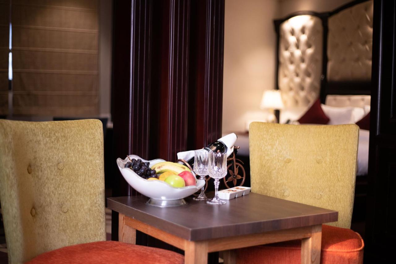 Hotel Pabera Heritage Boutique Катманду Екстериор снимка