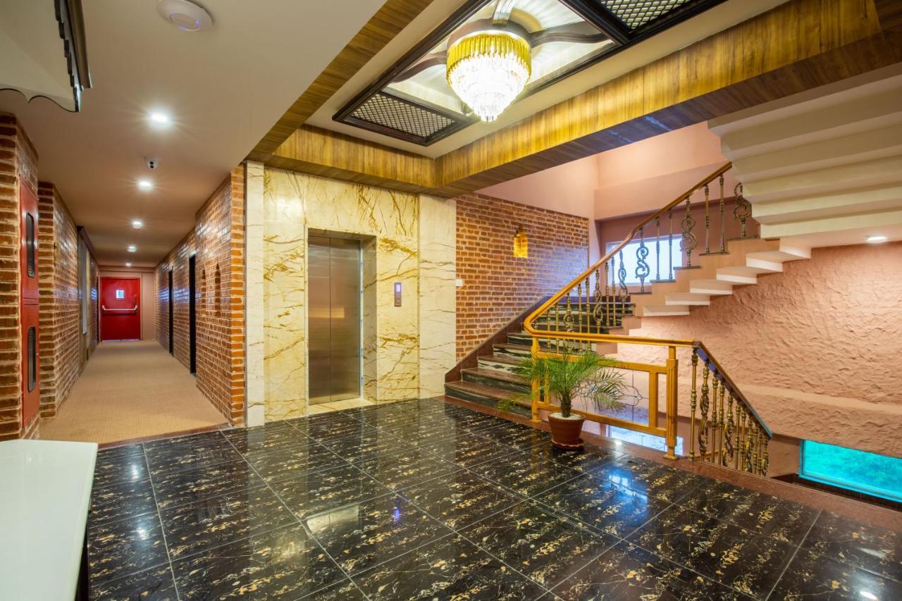 Hotel Pabera Heritage Boutique Катманду Екстериор снимка